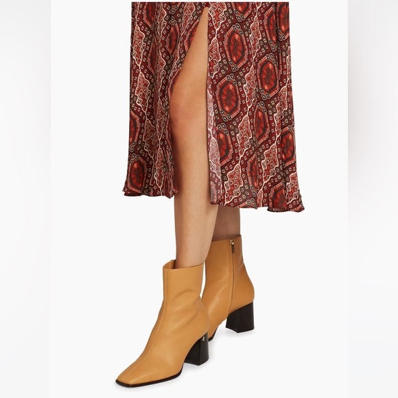 Alice + Olivia Clare Long-Sleeve Burgundy Turtleneck Dress with Belt NWT - Picture 5 of 8